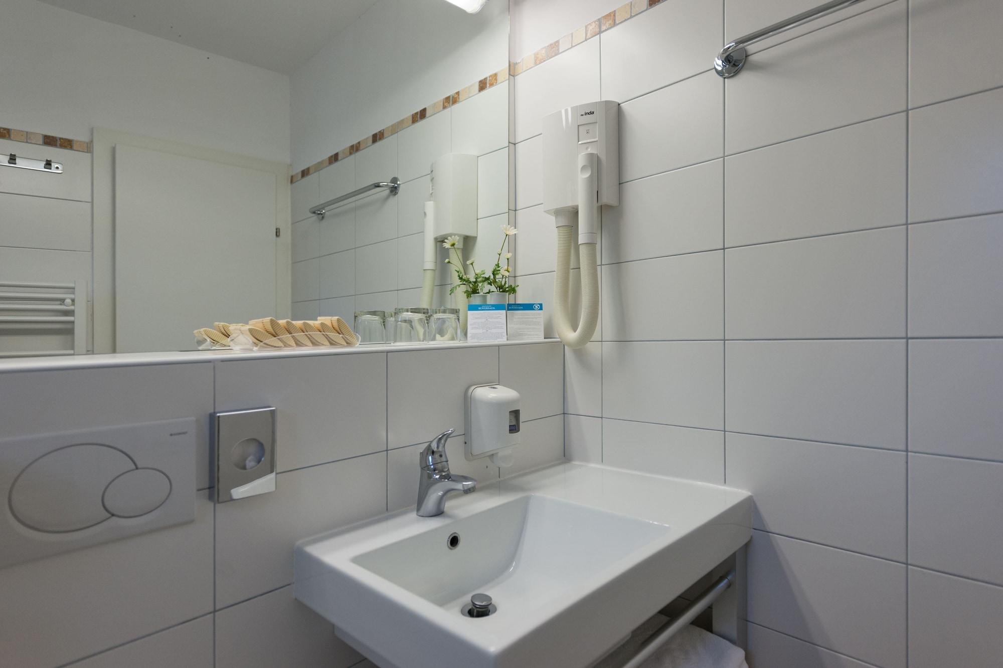 Maistra Select Koversada Naturist Apartments Vrsar Buitenkant foto